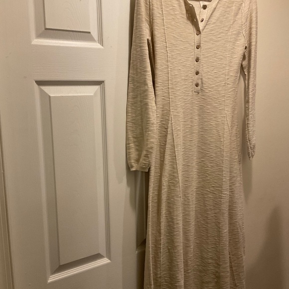 🆕FREE PEOPLE BEACH XS CREAM MILES OF HENLEY MAXI DRESS NATURAL EL TOPO SWEATER - Picture 13 of 15